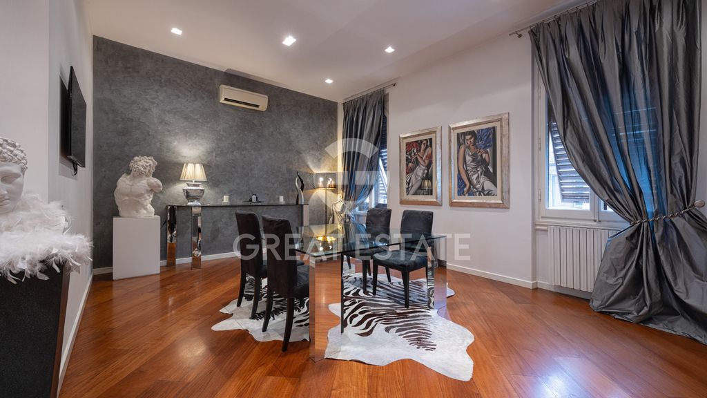 Property photo 2 of 28 Interiors