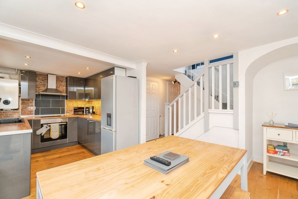 Additional image 6 of 2 bed flat for saleTunn Street, Fakenham, Norfolk NR21