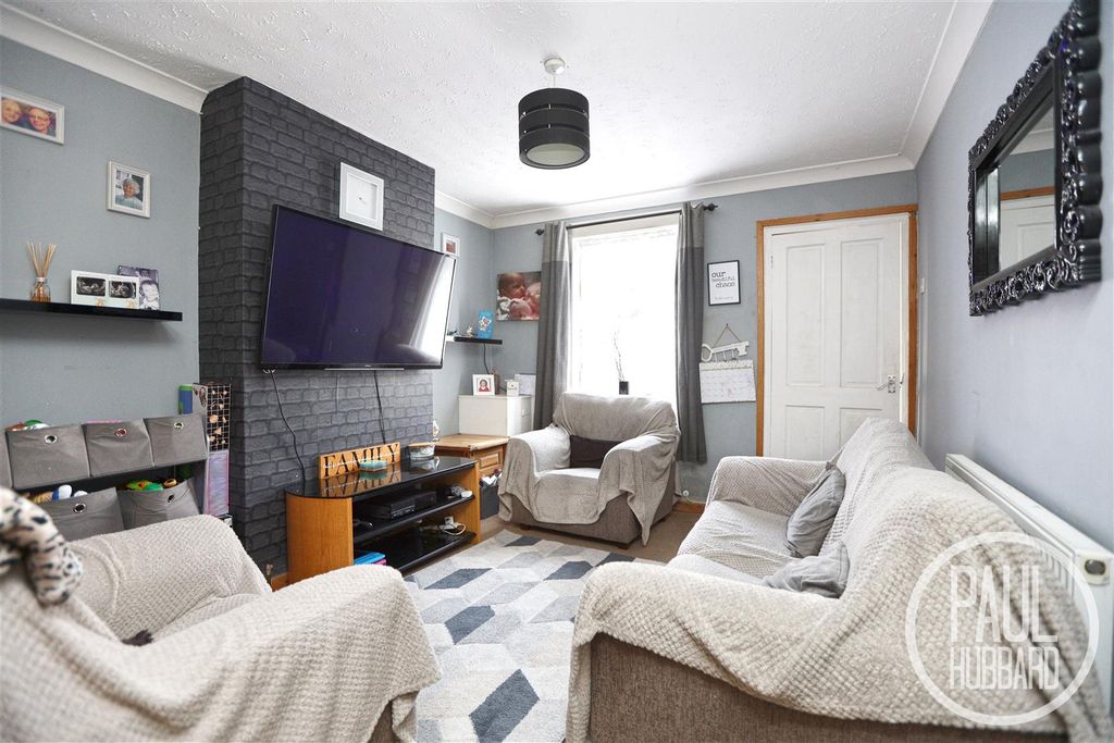 3 bed terraced house for saleCambridge Road, Lowestoft NR32