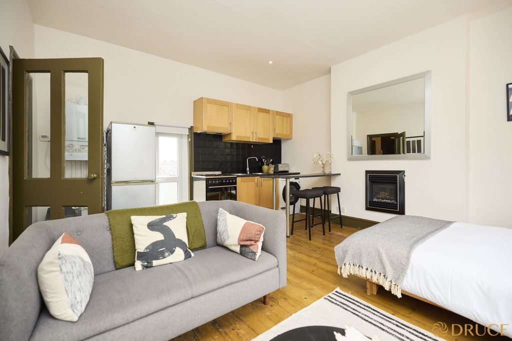 Property photo 2 of 12 A08Fw00000Jgfhmaa1_1767802940101.Jpg