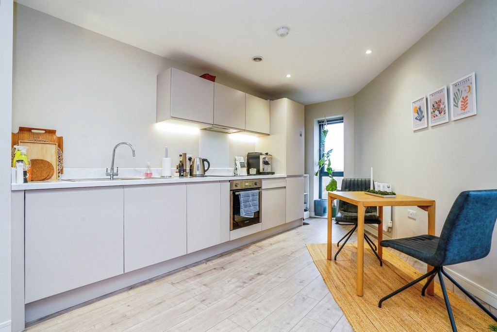 Property photo 2 of 14 Pbox-Img.Jpg