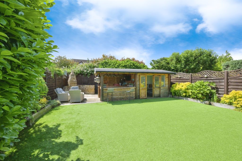 Property photo 2 of 21