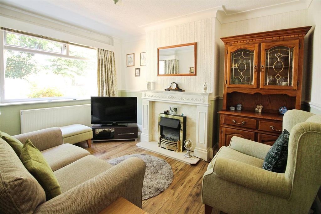 Property photo 2 of 12 Living Room