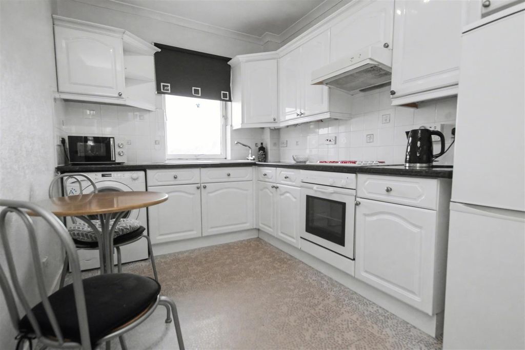 Property photo 3 of 9 3.Jpg