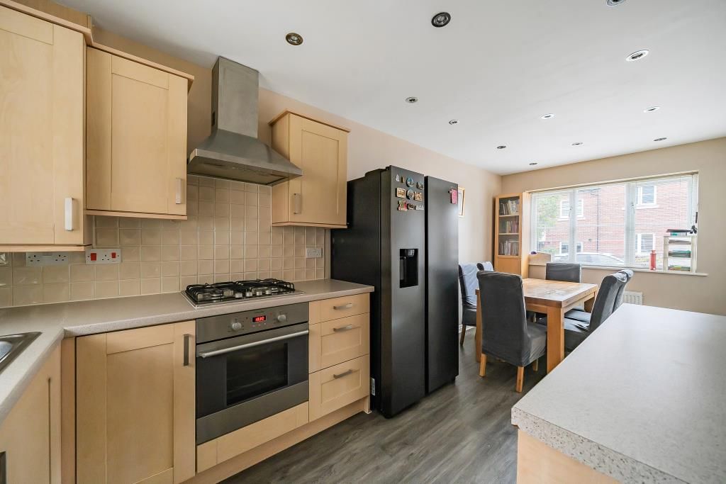 Property photo 3 of 22 Kitchen