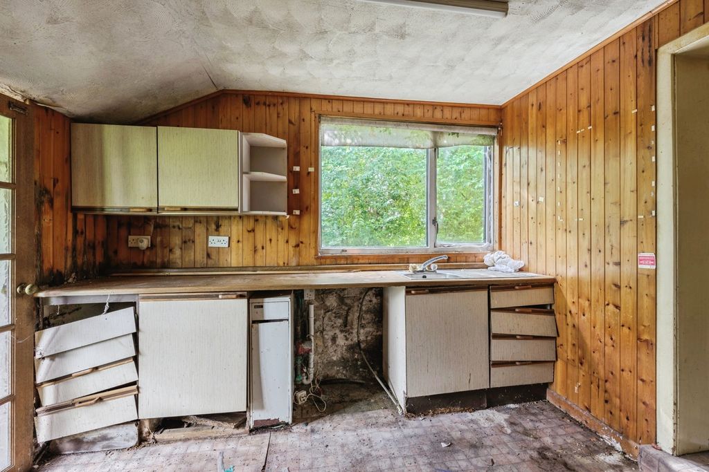 Property photo 3 of 17 Pbox-Img.Jpg