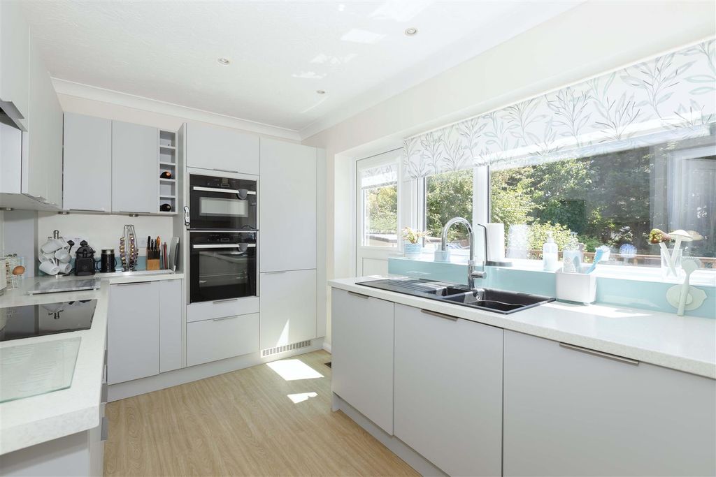 Property photo 2 of 15 Bodmin_11.Jpg