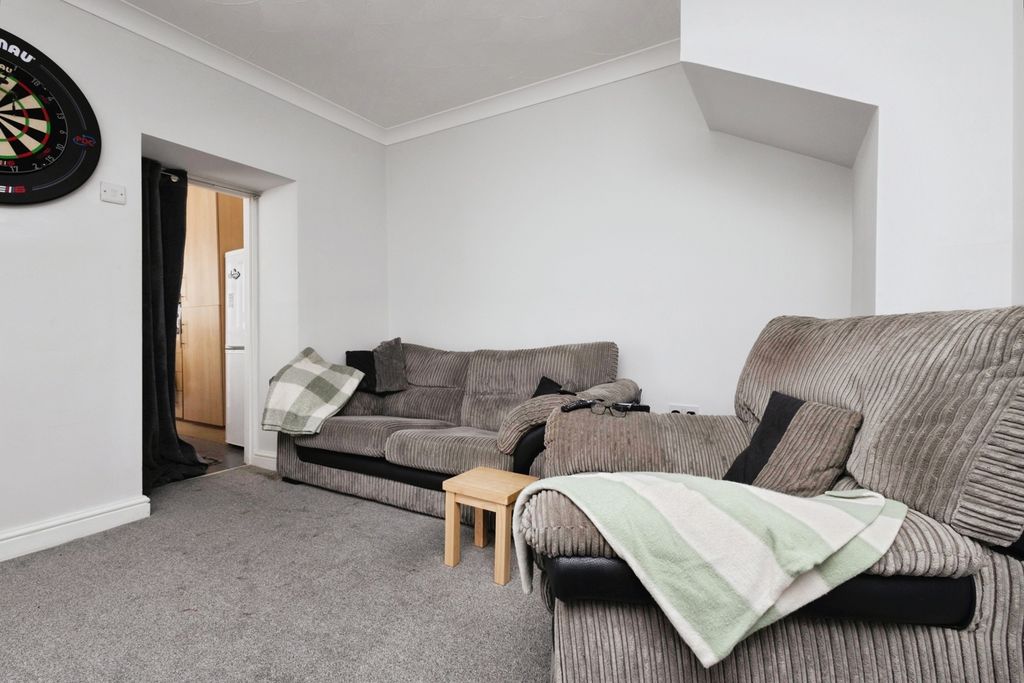 Property photo 3 of 13 Pbox-Img.Jpg