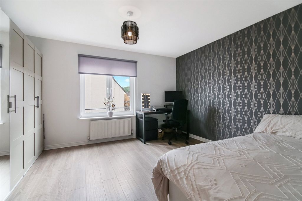 Additional image 10 of 4 bed terraced house for saleInchgreen Gardens, Greenock, Inverclyde PA15