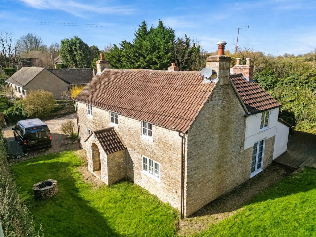 Property photo 2 of 41