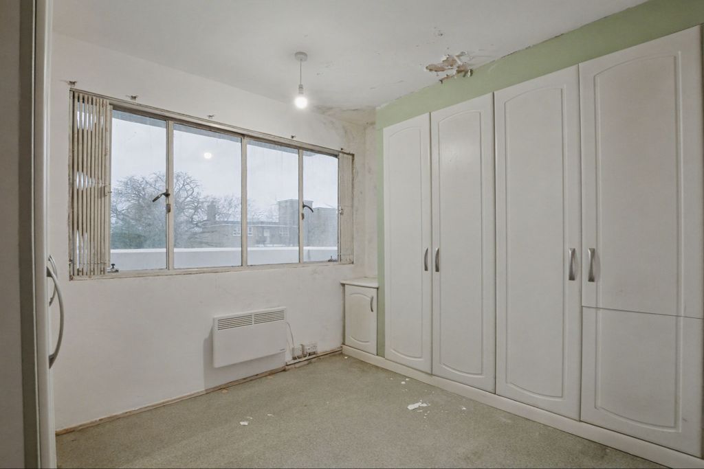 Property photo 3 of 15 54 Pullman Court, Streatham Hill, Streatham, London Sw2 4st