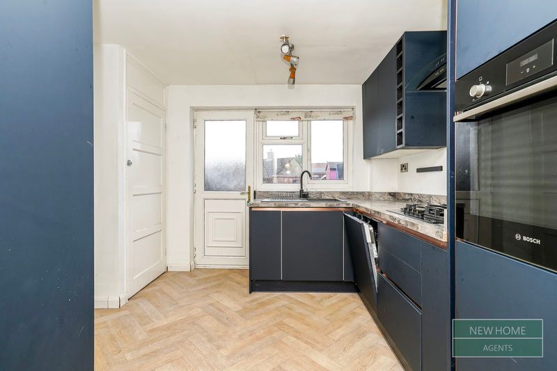 Property photo 2 of 16 Photo 16