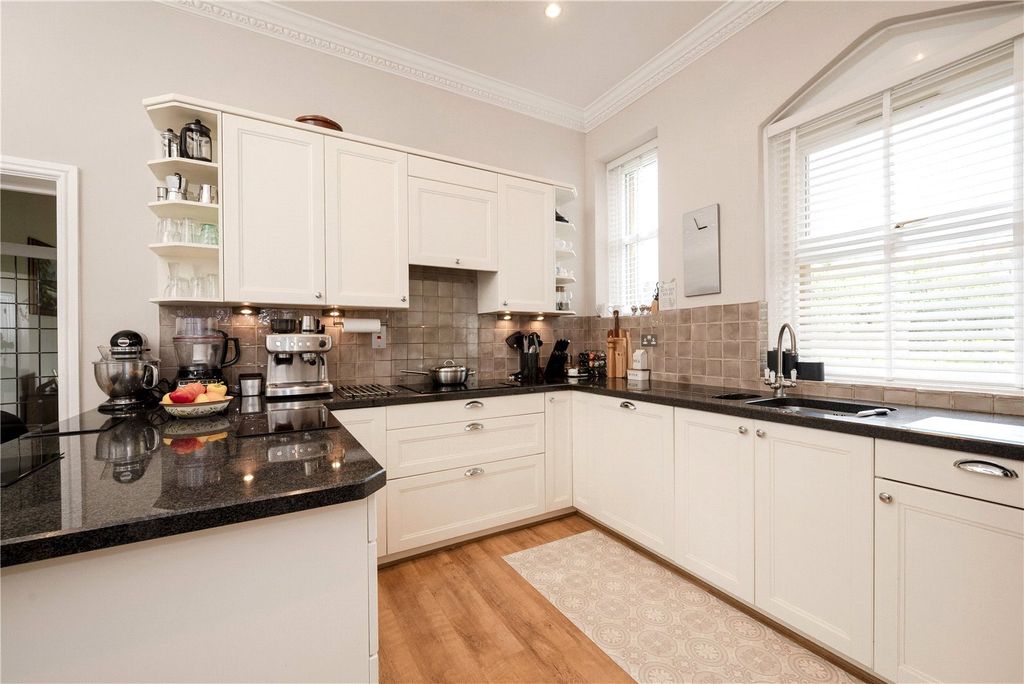 Property photo 2 of 14 Kitchen