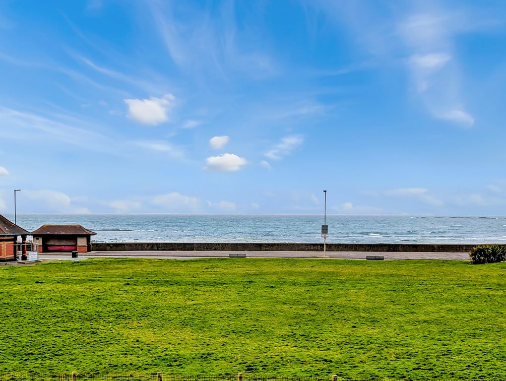 Property photo 2 of 22