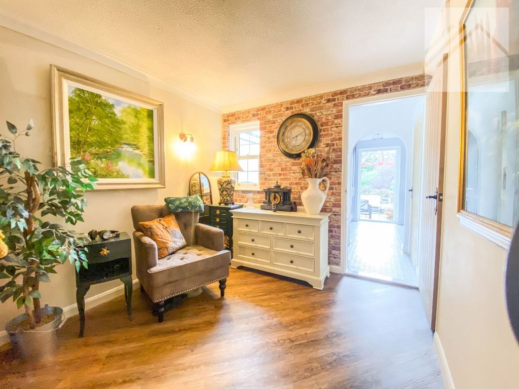 Property photo 3 of 21