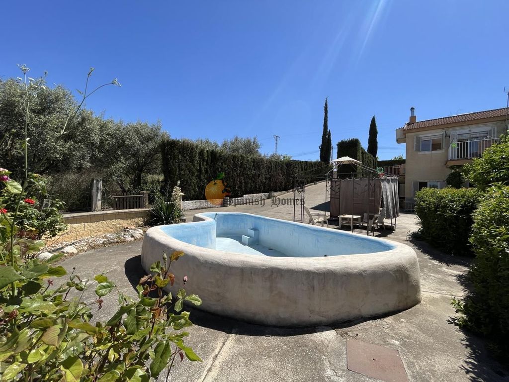 Property photo 1 of 51