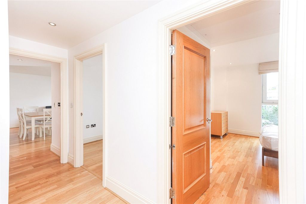 Property photo 1 of 29 Picture No. 01