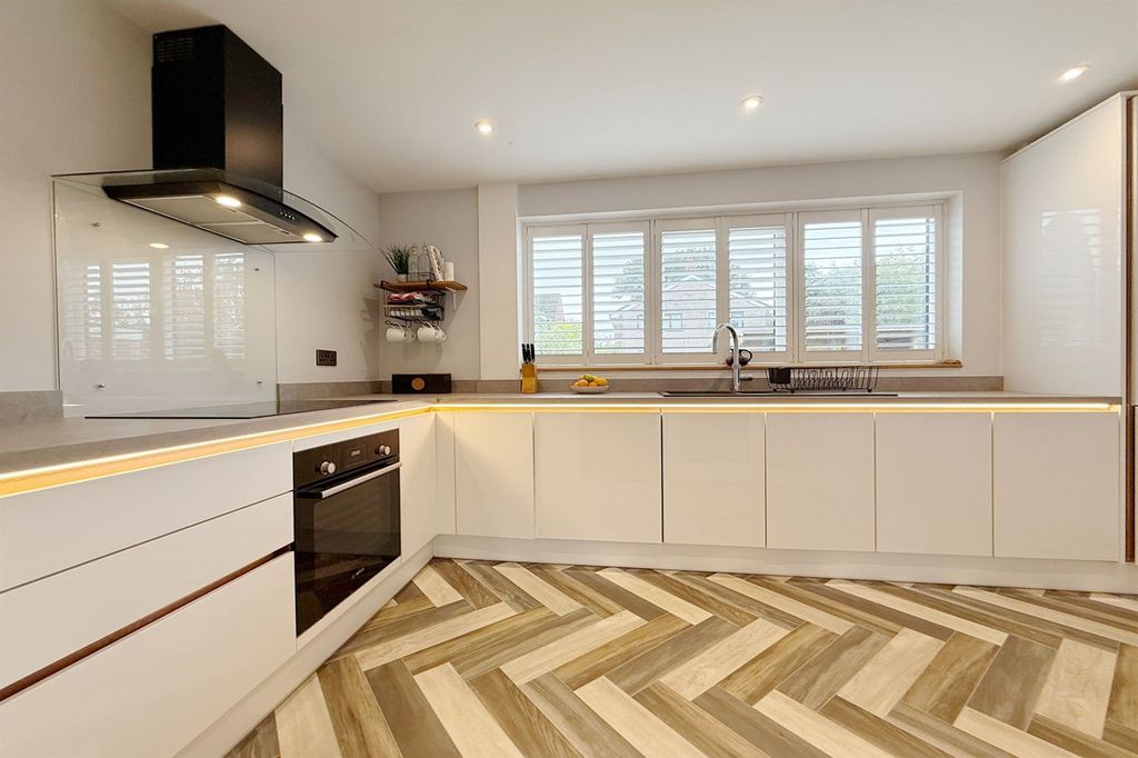 Property photo 2 of 26 Kitchen