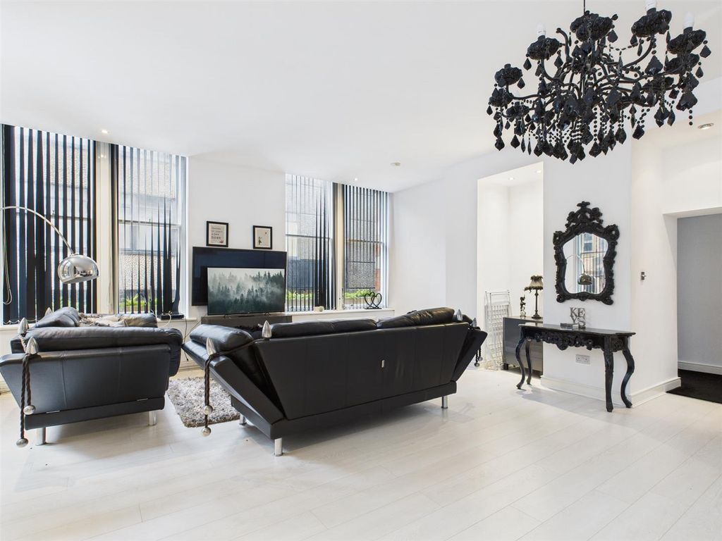 Property photo 3 of 16 Cam03604G0-Pr0134-Still001.Jpg