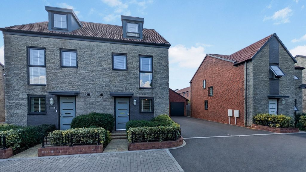 Property photo 1 of 22 Pbox-Img.Jpg