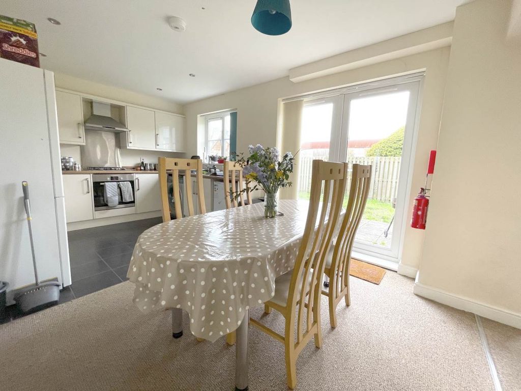 Property photo 3 of 13 Diner