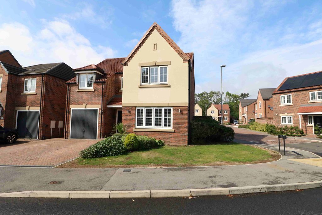 Property photo 1 of 31 Photo 30