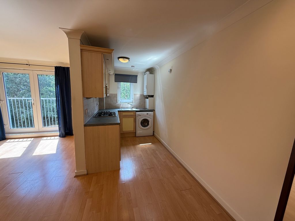 Property photo 3 of 11 Gallery