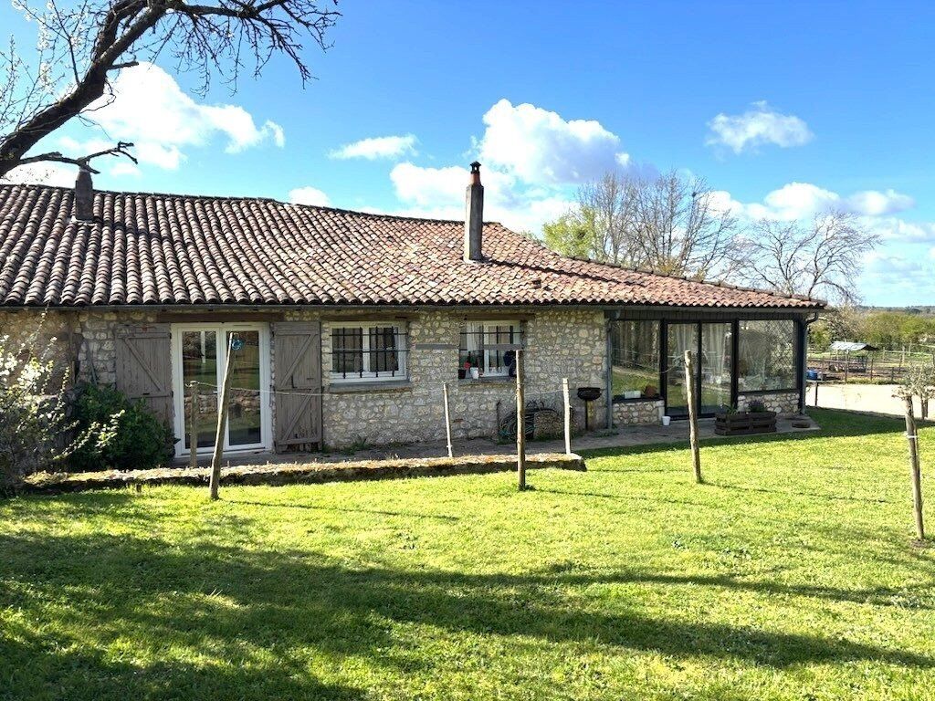 Property photo 1 of 27 House For Sale In Saint-André-De-Cubzac