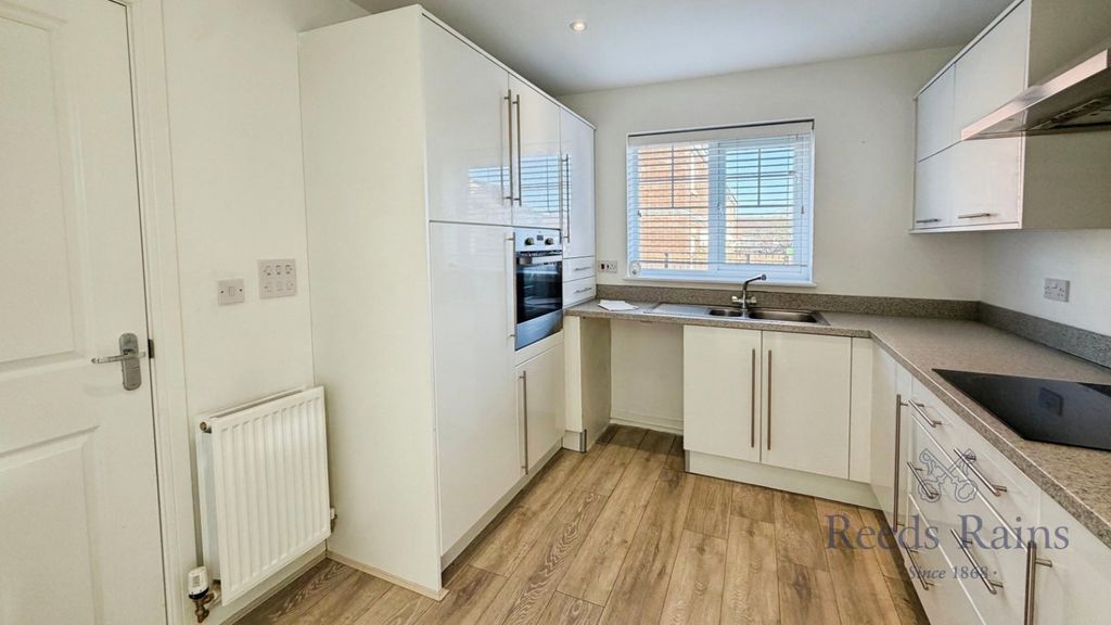 Property photo 3 of 14 Picture No. 17