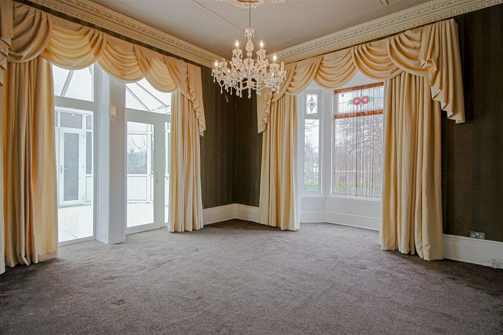 Property photo 3 of 43 2.Jpg