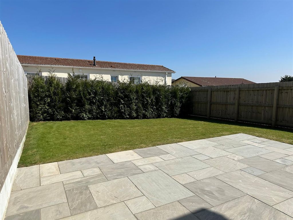 Property photo 3 of 12 Garden.Jpg
