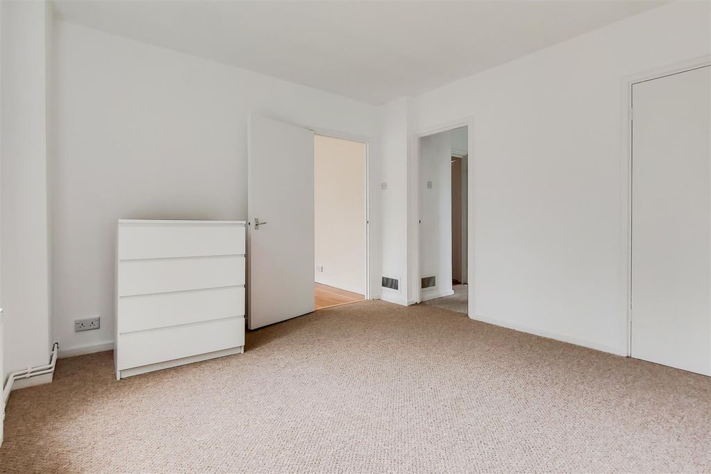 Property photo 3 of 13 3_Main Bedroom-0.Jpg