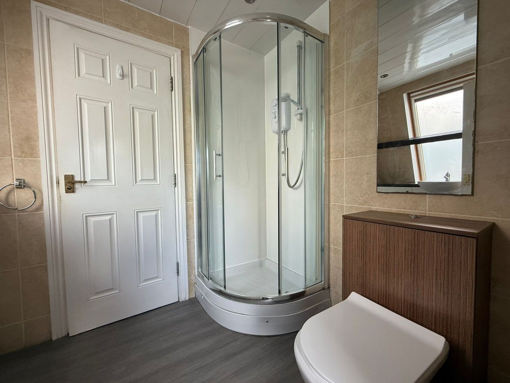 Property photo 3 of 7 3