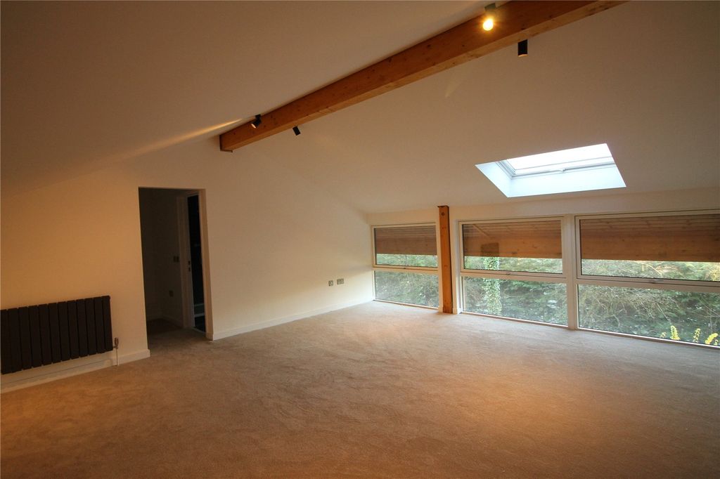 Property photo 3 of 9 Picture No. 40