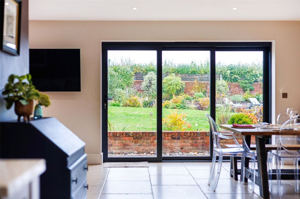 Additional image 13 of 6 bed detached house for saleMalders Lane, Maidenhead, Berkshire SL6