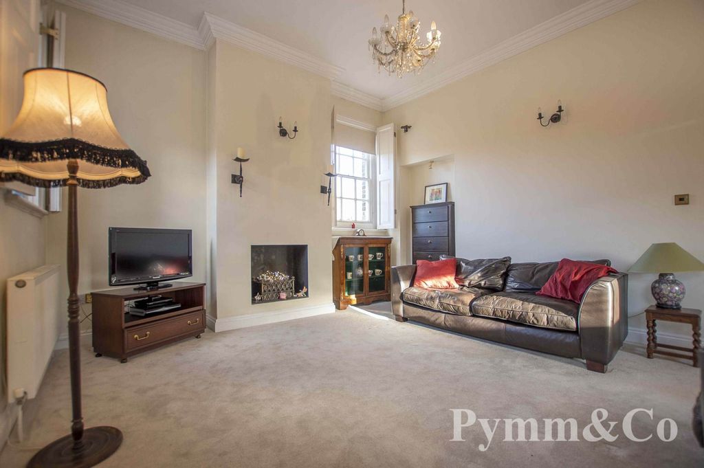 Property photo 3 of 22