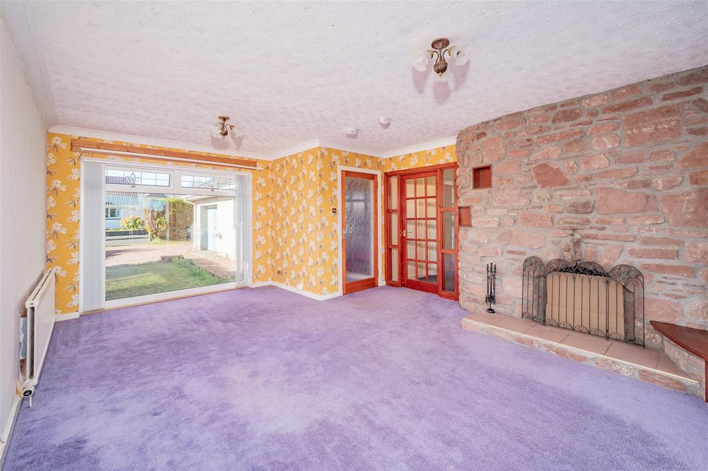 Property photo 2 of 24 15 Affleck Gardens Monikie-2.Jpg