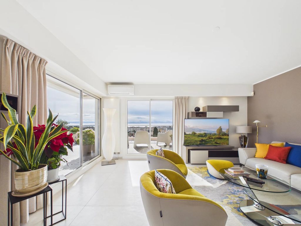 Property photo 3 of 23