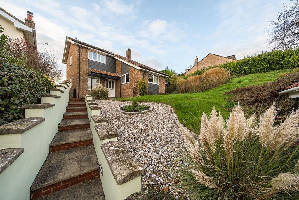 Property photo 2 of 22 13804381691c5894Dd274