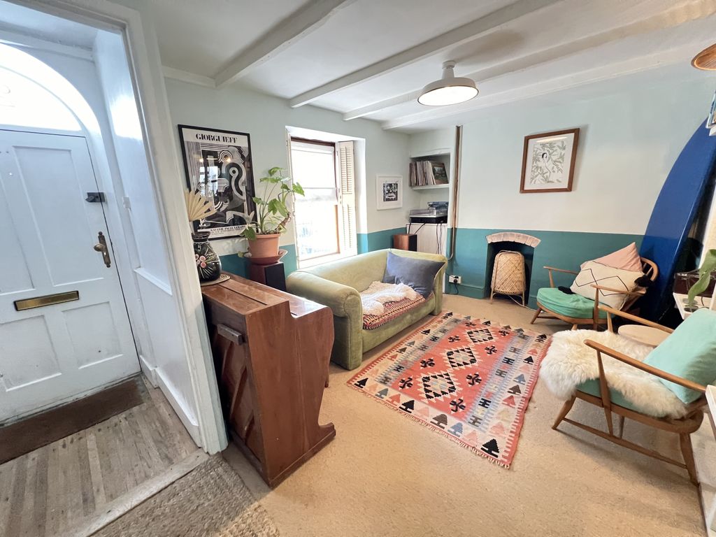 Property photo 2 of 10 Gallery