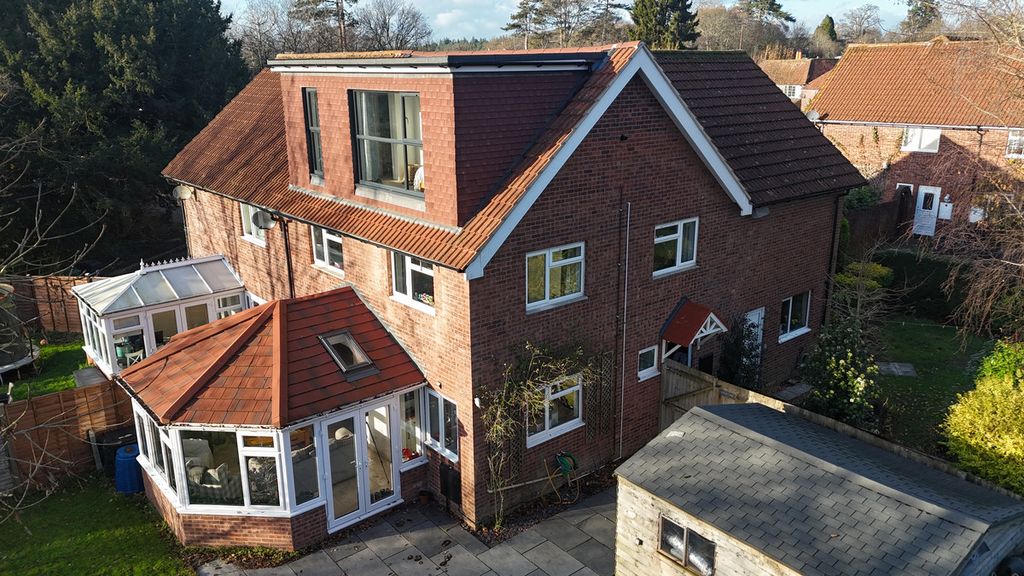 Property photo 1 of 35