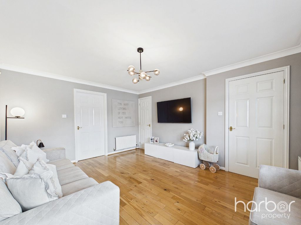 Property photo 3 of 19 5362395