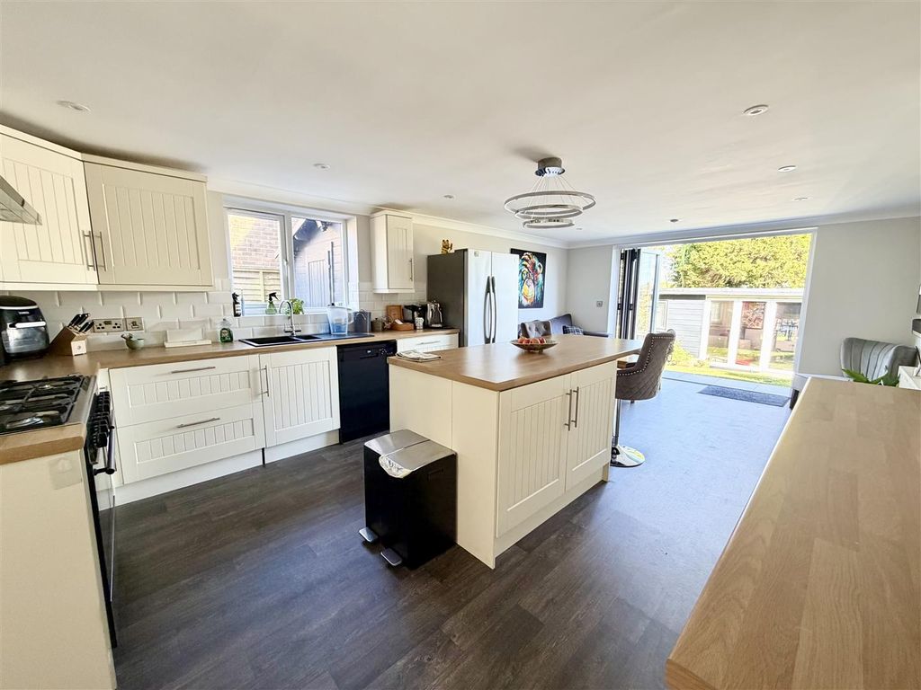 Property photo 3 of 27 Img_5957.Jpeg