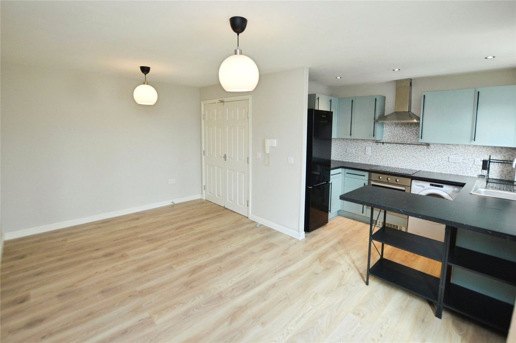 Property photo 3 of 9 Picture No. 23