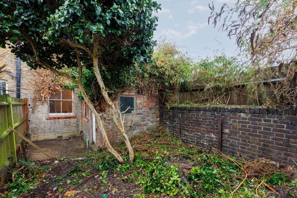 Property photo 3 of 15