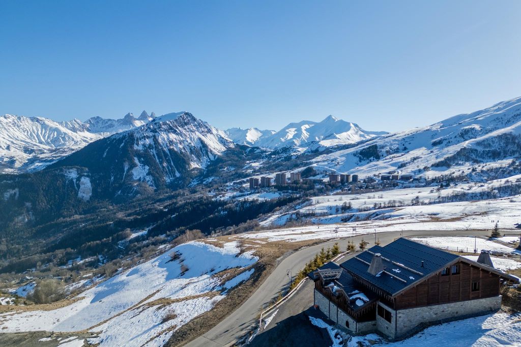 Property photo 2 of 20 Outstanding Chalet F