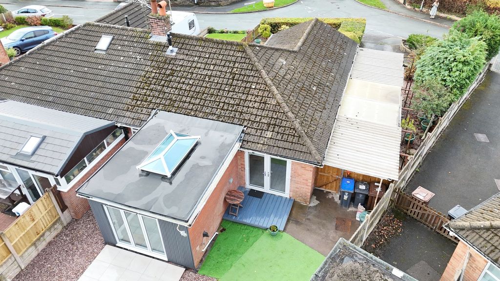 Property photo 2 of 27