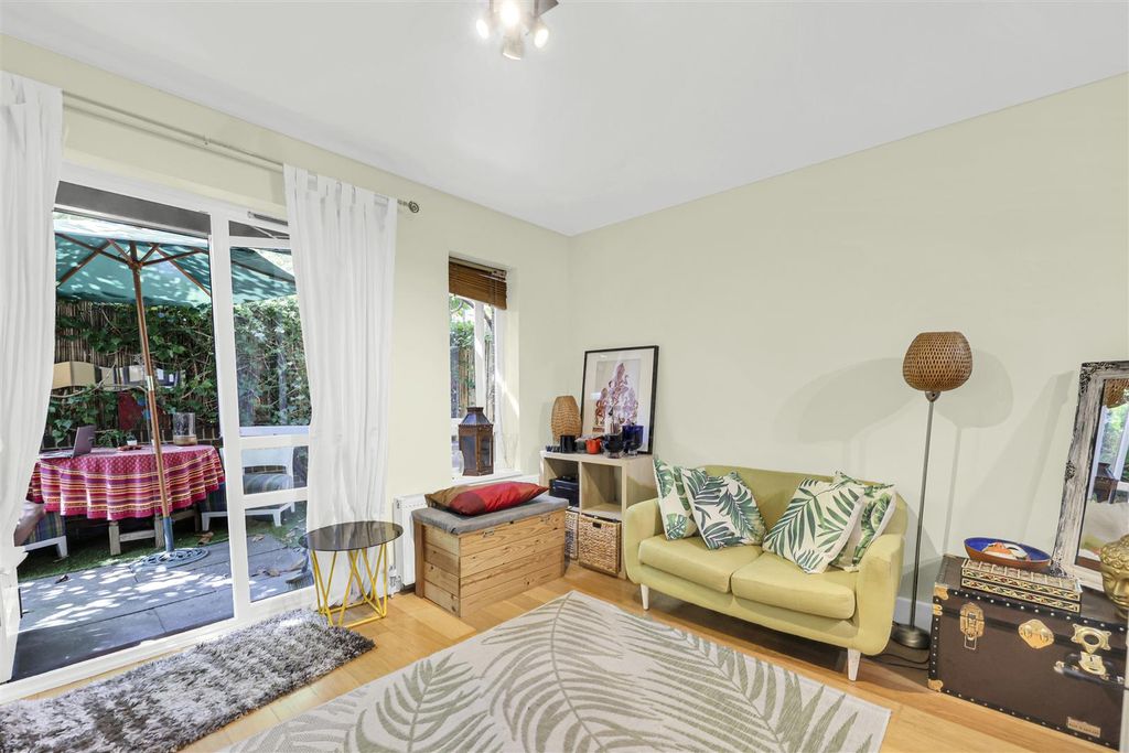 Property photo 2 of 11 Levi6184.Jpg
