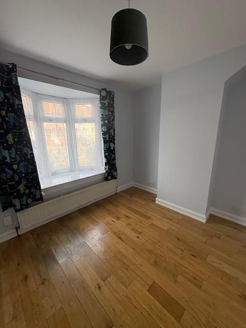 Property photo 2 of 8 Lounge.Jpg