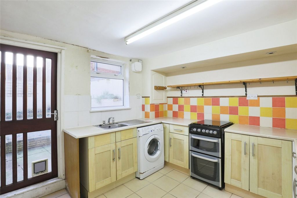 Property photo 2 of 13 Kitchen